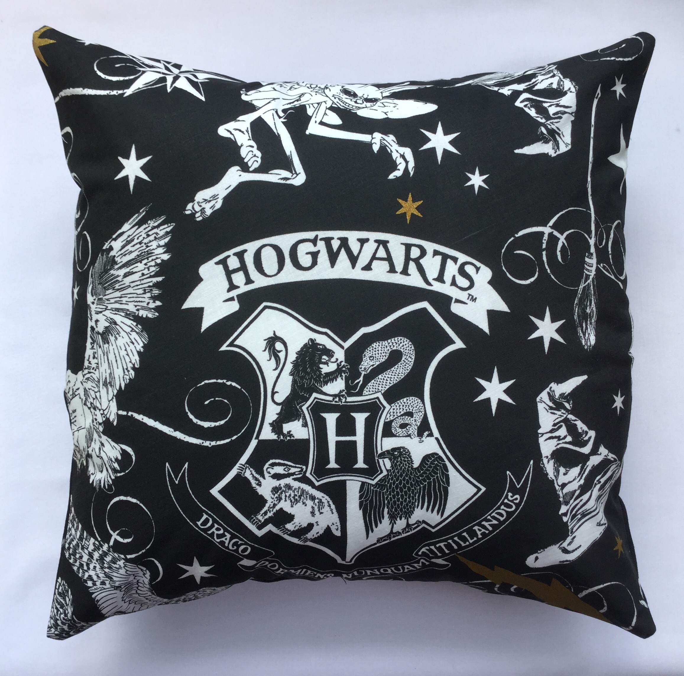 New Harry Potter Hogwarts Crest Filled Cushion Pillow Gryffindor Official